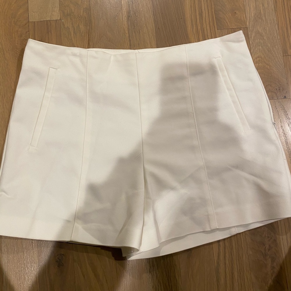 Gianni Bini White dress shorts